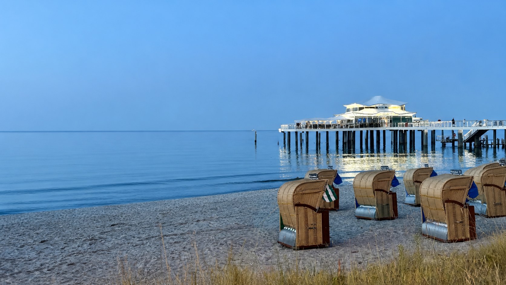 Teehaus an der Seebrücke am Timmendorfer Strand